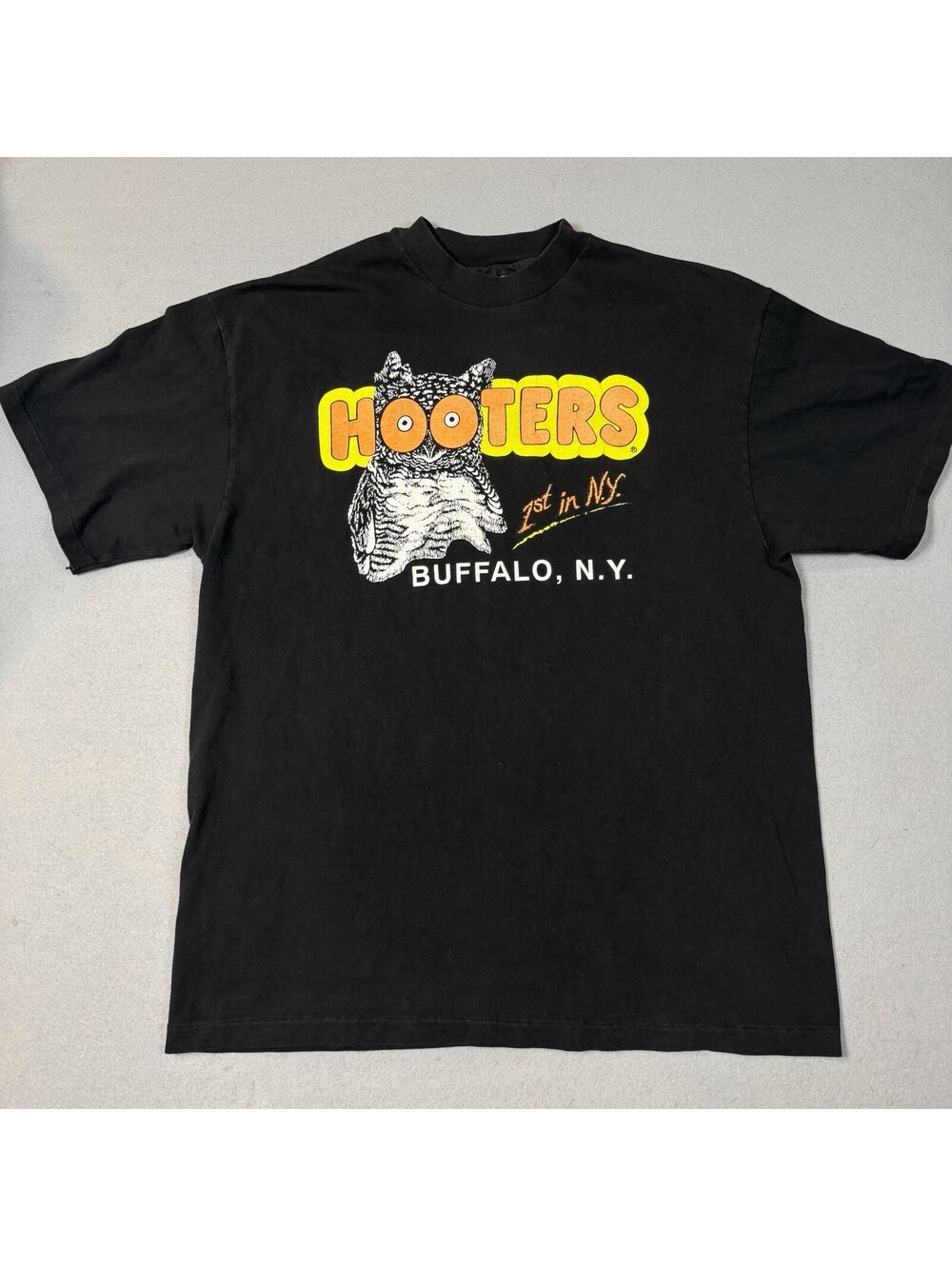 Vintage 90s Hooters 1st in N.Y. Buffalo, N.Y Single Stitch Shirt Large Black